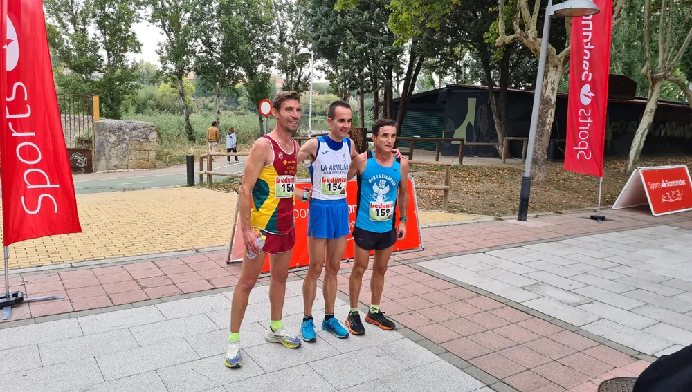 Podio de la carrera masculina Podio de la carrera masculina