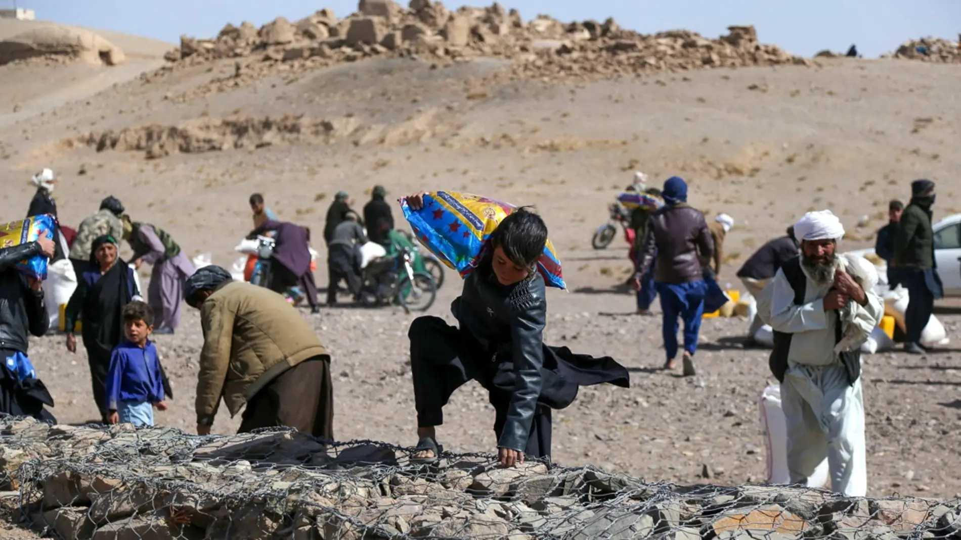 Al menos dos muertos y 125 heridos por un terremoto de magnitud 6,4 en el oeste de Afganistán