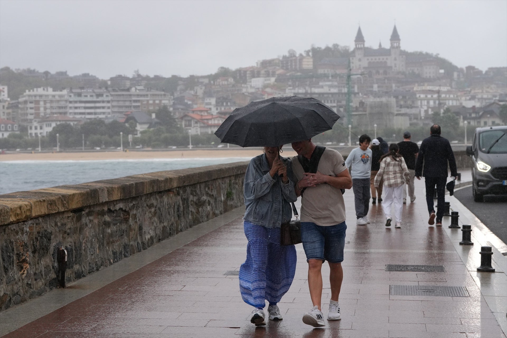 El tren de borrascas continúa este lunes con fuertes lluvias y tormentas El tren de borrascas continúa este lunes con fuertes lluvias y tormentas