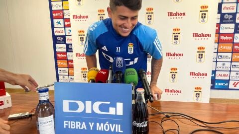 17-10 Colombatto en la sala de prensa de El Requex&oacute;n