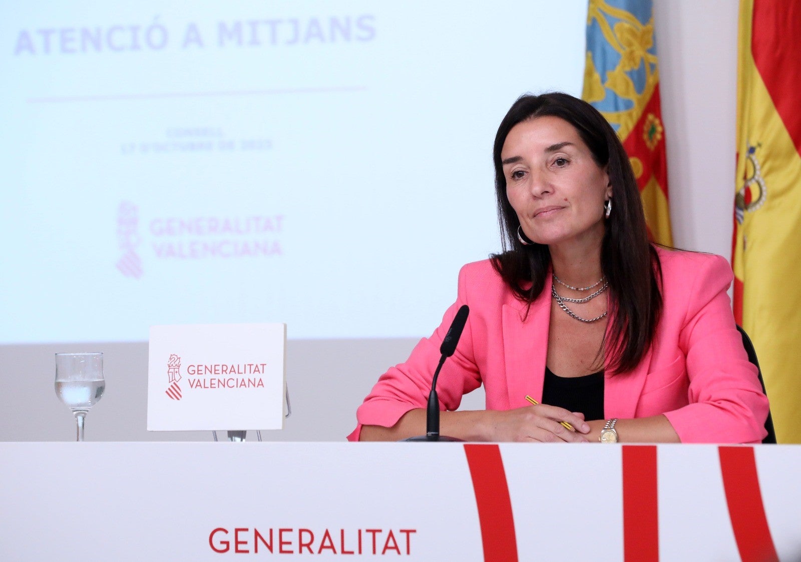 Merino asegura que el Consell "pone todo de su parte" para mantener la viabilidad de Marie Claire Merino asegura que el Consell "pone todo de su parte" para mantener la viabilidad de Marie Claire