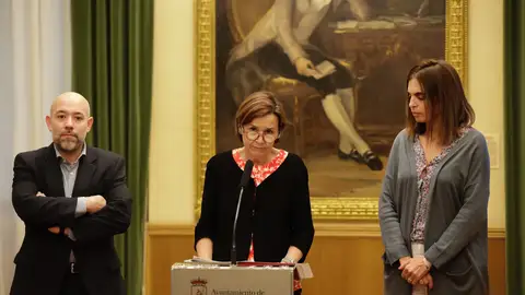 Carmen Moriyón anuncia un plan de viabilidad para rescatar a Emulsa Rodrigo Pintueles, Carmen Moriyón y María Mitre