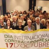 Representants d'entitats socials reunits amb motiu del Dia Internacional per l'erradicació de la pobresa Representants d'entitats socials reunits amb motiu del Dia Internacional per l'erradicació de la pobresa