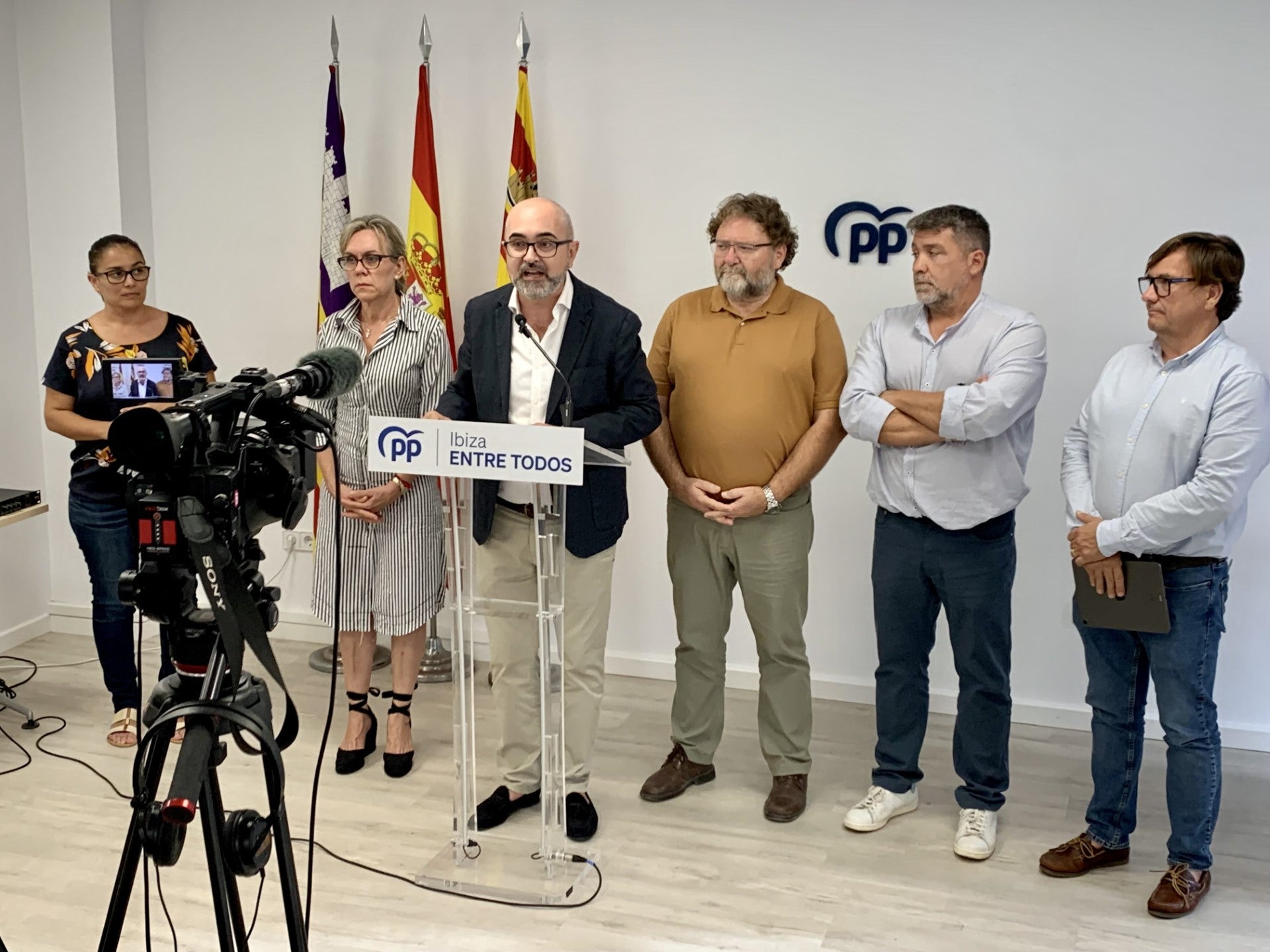 El equipo de Gobierno de Sant Josep denuncia que a su llegada al ayuntamiento se encontraron 700 expedientes urbanísticos pendientes de tramitar en Ibiza El equipo de Gobierno de Sant Josep denuncia que a su llegada al ayuntamiento se encontraron 700 expedientes urbanísticos pendientes de tramitar en Ibiza