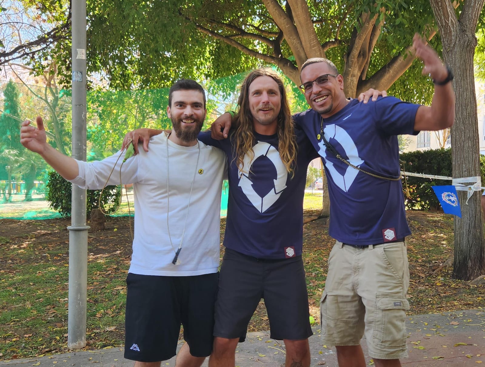 El 'tir amb bassetja' se internacionaliza dándose a conocer en pleno centro de la ciudad de Ibiza El 'tir amb bassetja' se internacionaliza dándose a conocer en pleno centro de la ciudad de Ibiza