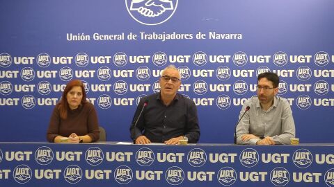 Lorenzo Ríos, secretario general de FICA, y Mikel Tapia, coordinador de Siemens Gamesa en Navarra