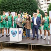 Aquadeus promociona al Albacete Basket en un millón de botellas de su agua mineral natural 