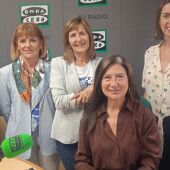 Patricia Maciá, Aurora Rodil, Loli Serna y Esther Díez con Mayte Vilaseca