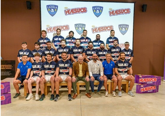 El Huesitos la Vila presenta a su plantilla senior para 2023-24 El Huesitos la Vila presenta a su plantilla senior para 2023-24