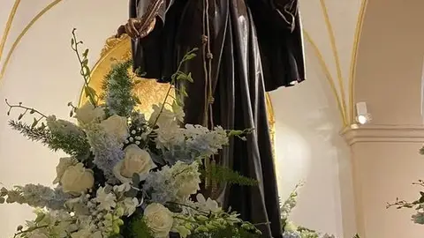 Imagen del trono de Nuestro Santo Patrón San Pedro Alcántara Imagen del trono de Nuestro Santo Patrón San Pedro Alcántara