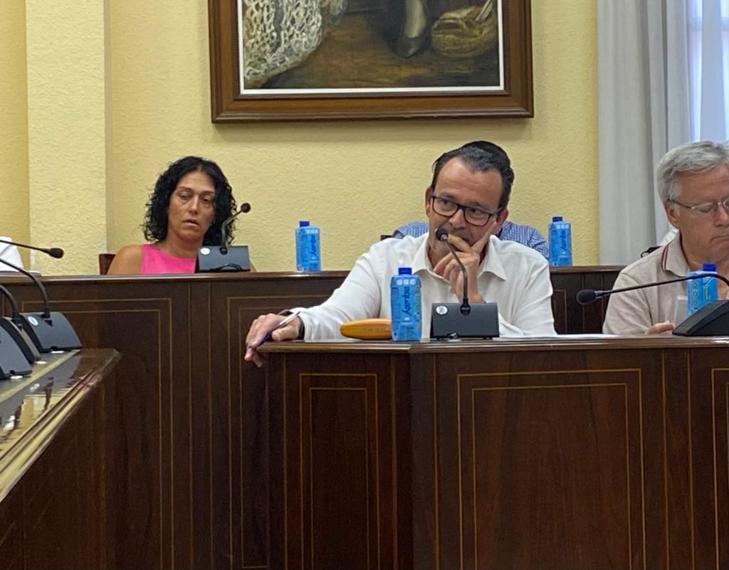 La Vila volverá a cobrar la tasa por mesas y sillas a los hosteleros La Vila volverá a cobrar la tasa por mesas y sillas a los hosteleros