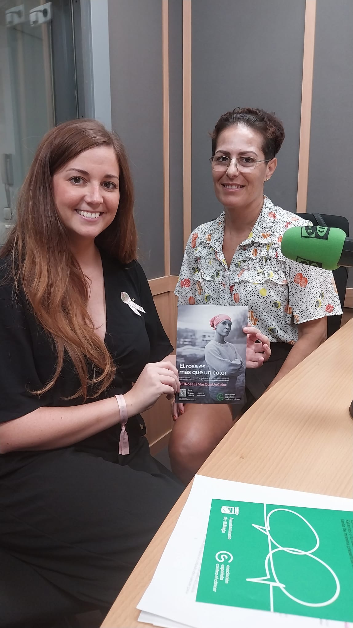 La Asociación Española Contra el Cáncer reivindica en Málaga que 'el rosa es más que un color' La Asociación Española Contra el Cáncer reivindica en Málaga que 'el rosa es más que un color'