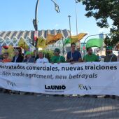 AVA y La Unió protestan ante la cumbre de ministros de comercio