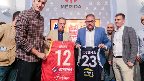 El ayuntamiento patrocinará a la Formación Deportiva Mérida y al Club Polideportivo Don Bosco de Baloncesto El ayuntamiento patrocinará a la Formación Deportiva Mérida y al Club Polideportivo Don Bosco de Baloncesto