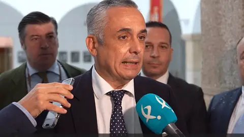 Gordillo de Vox asegura que la denuncia del PSOE es una "medalla" y reafirma sus palabras contra de la llegada de migrantes a Mérida Gordillo de Vox asegura que la denuncia del PSOE es una "medalla" y reafirma sus palabras contra de la llegada de migrantes a Mérida