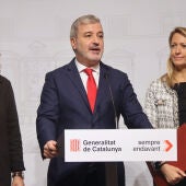 Jaume Collboni, amb les tinentes d'alcalde Laia Bonet i Maria Eugènia Gay, compareix al Palau de la Generalitat