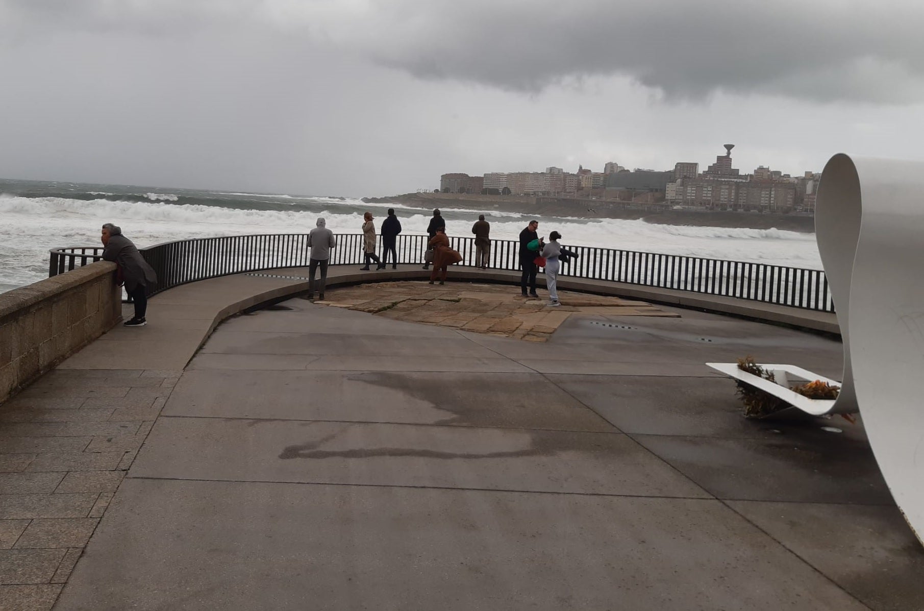 Noche de alerta roja con 30 incidencias en A Coruña, mañana de inauguración de la Ciudad de las TIC en la antigua Fábrica de Armas Noche de alerta roja con 30 incidencias en A Coruña, mañana de inauguración de la Ciudad de las TIC en la antigua Fábrica de Armas
