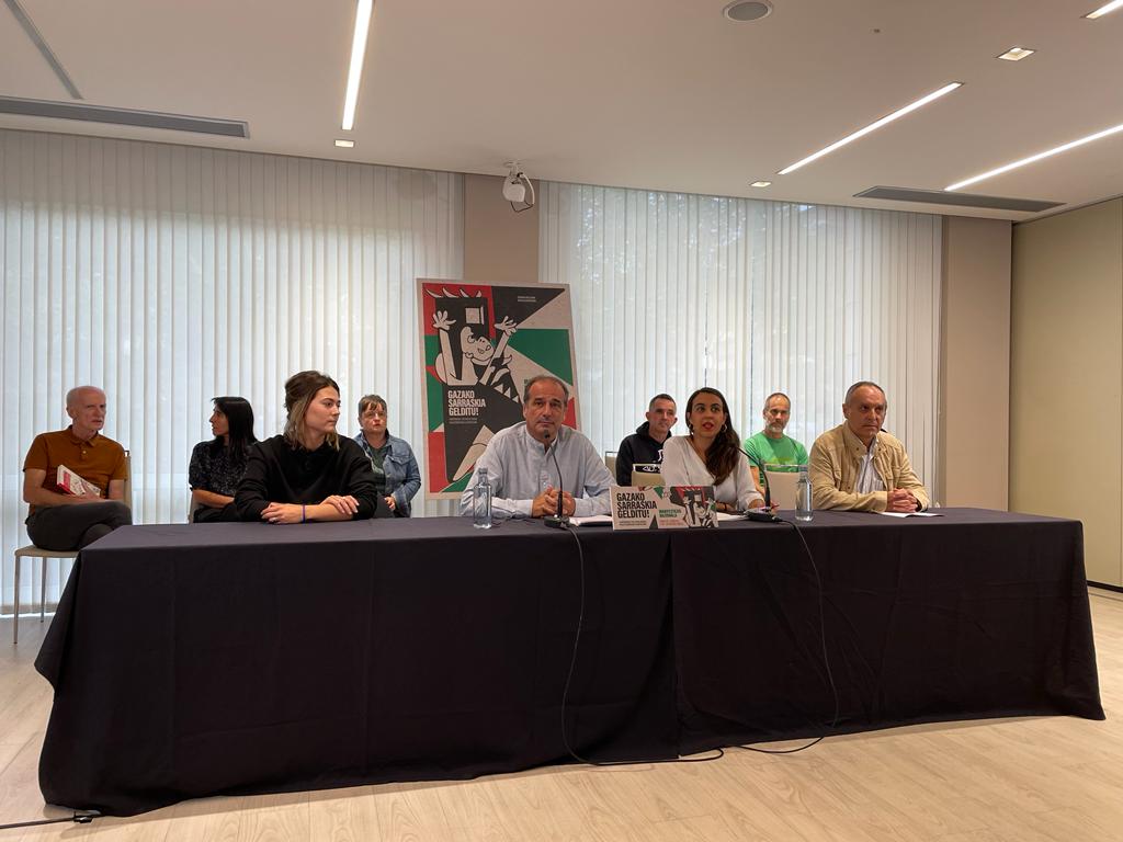 Multitud de organizaciones, sindicatos, partidos políticos y personalidades llaman a una manifestación para denunciar la situación en Gaza Multitud de organizaciones, sindicatos, partidos políticos y personalidades llaman a una manifestación para denunciar la situación en Gaza