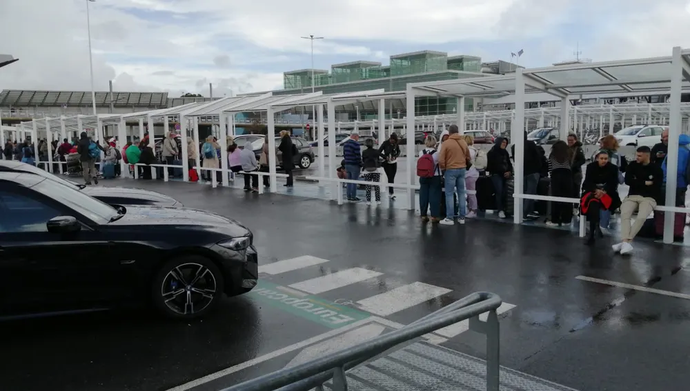 El servicio de alquiler de vehículos, colapsado El servicio de alquiler de vehículos, colapsado