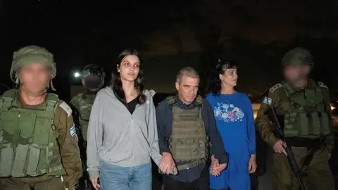 Las dos rehenes liberadas por Hamás agradecen a Biden su "servicio a Israel" Las dos rehenes liberadas por Hamás agradecen a Biden su "servicio a Israel"