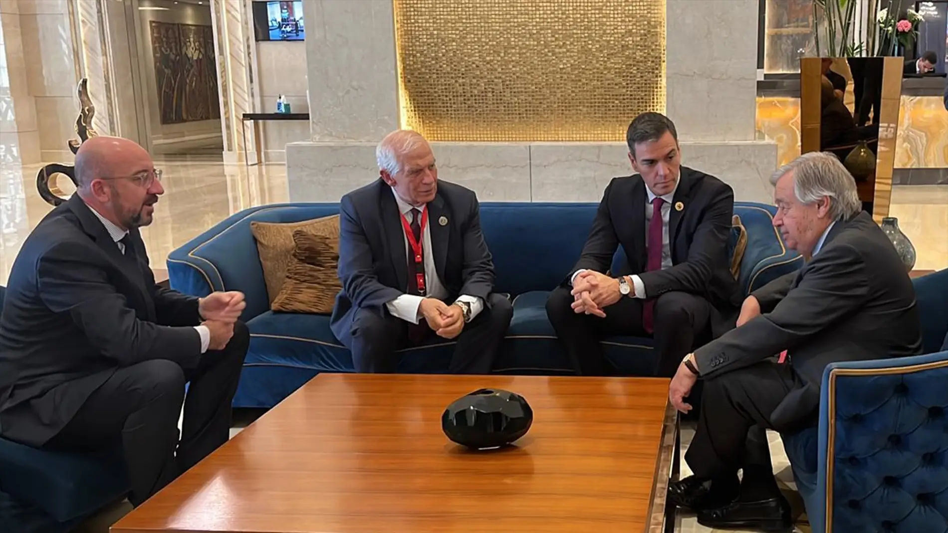 Charles Michel, Josep Borrell, Pedro Sánchez, y António Guterres.