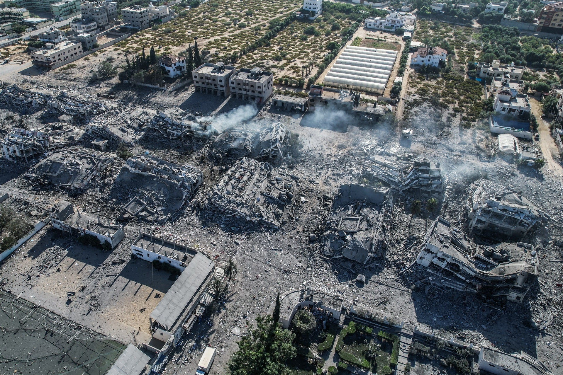 Guerra en Israel: así ha sido la llegada de la primeros camiones de ayuda humanitaria a Gaza Guerra en Israel: así ha sido la llegada de la primeros camiones de ayuda humanitaria a Gaza
