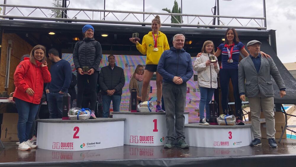 Tres primeras clasificadas de la maratón