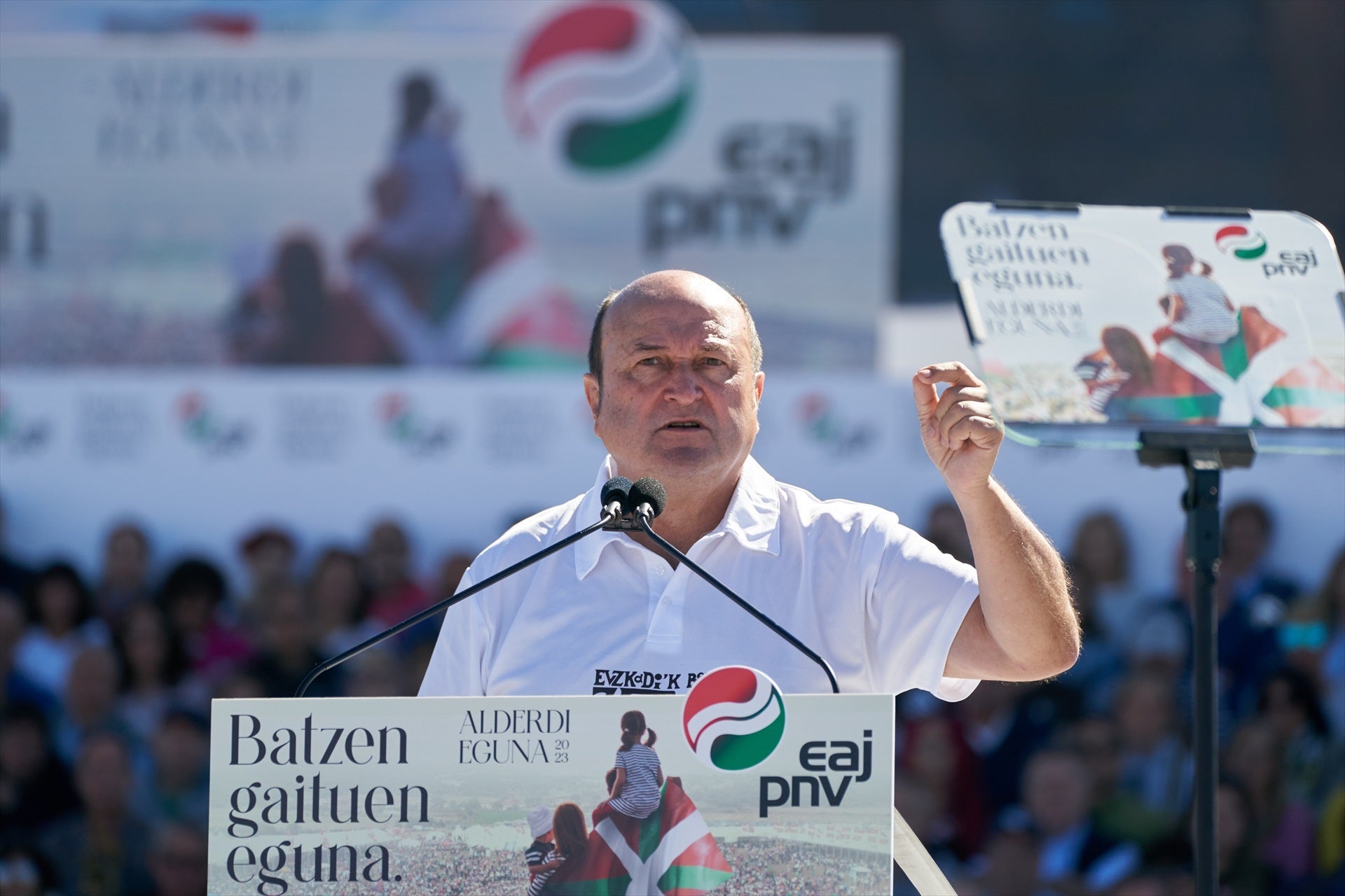 Ortuzar: "No queremos tensionar la política española, pero hay que hablar de la nación vasca" Ortuzar: "No queremos tensionar la política española, pero hay que hablar de la nación vasca"