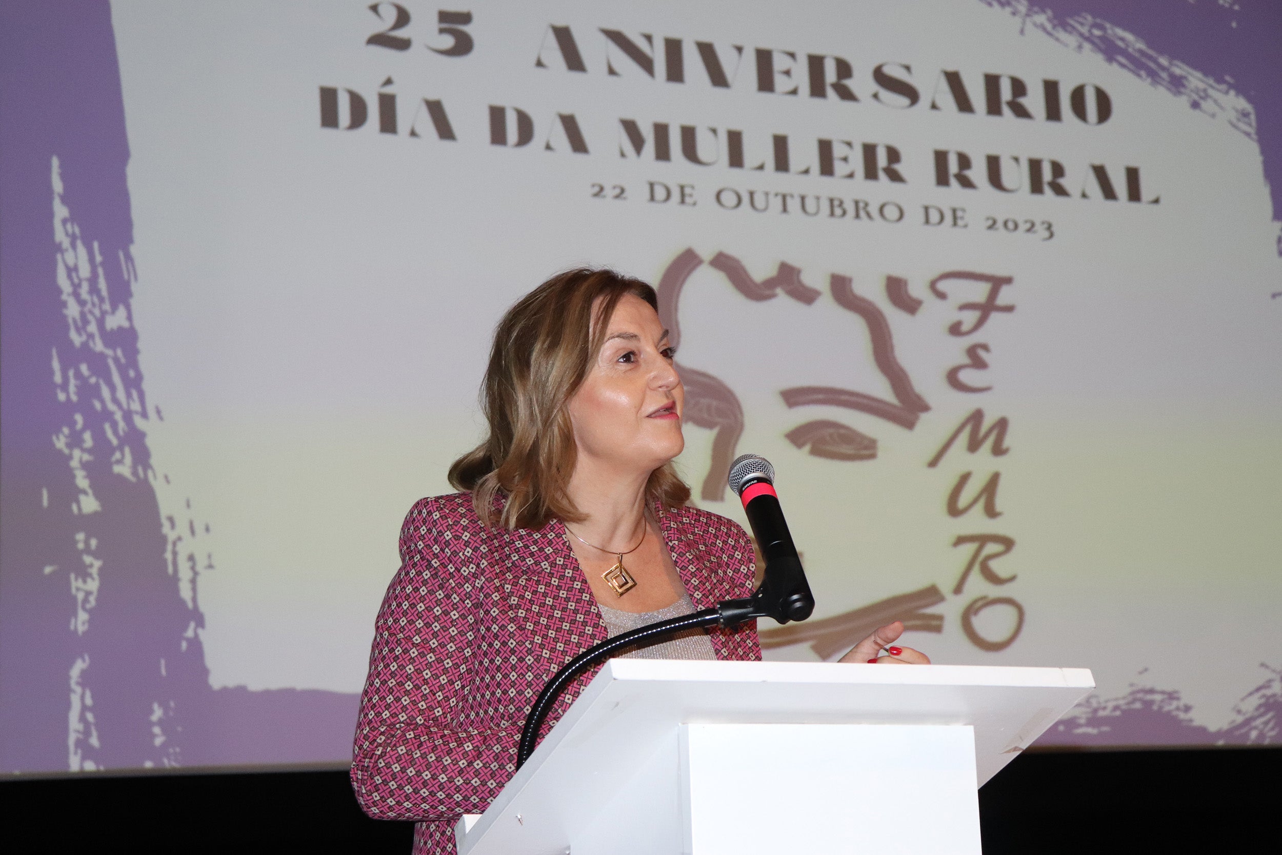 A Xunta pon en valor o papel da muller no desenvolvemento da economía rural A Xunta pon en valor o papel da muller no desenvolvemento da economía rural