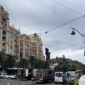 Málaga comienza a instalar las luces de Navidad