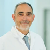 El doctor Miguel de la Cruz El doctor Miguel de la Cruz