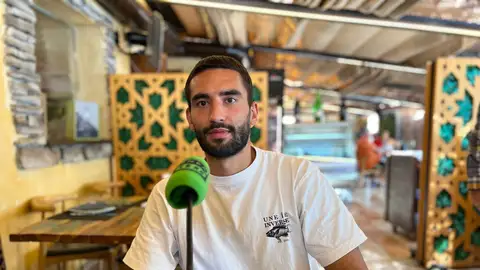 Einar Galilea, jugador del Málaga CF Einar Galilea, jugador del Málaga CF en el Asador Iñaki