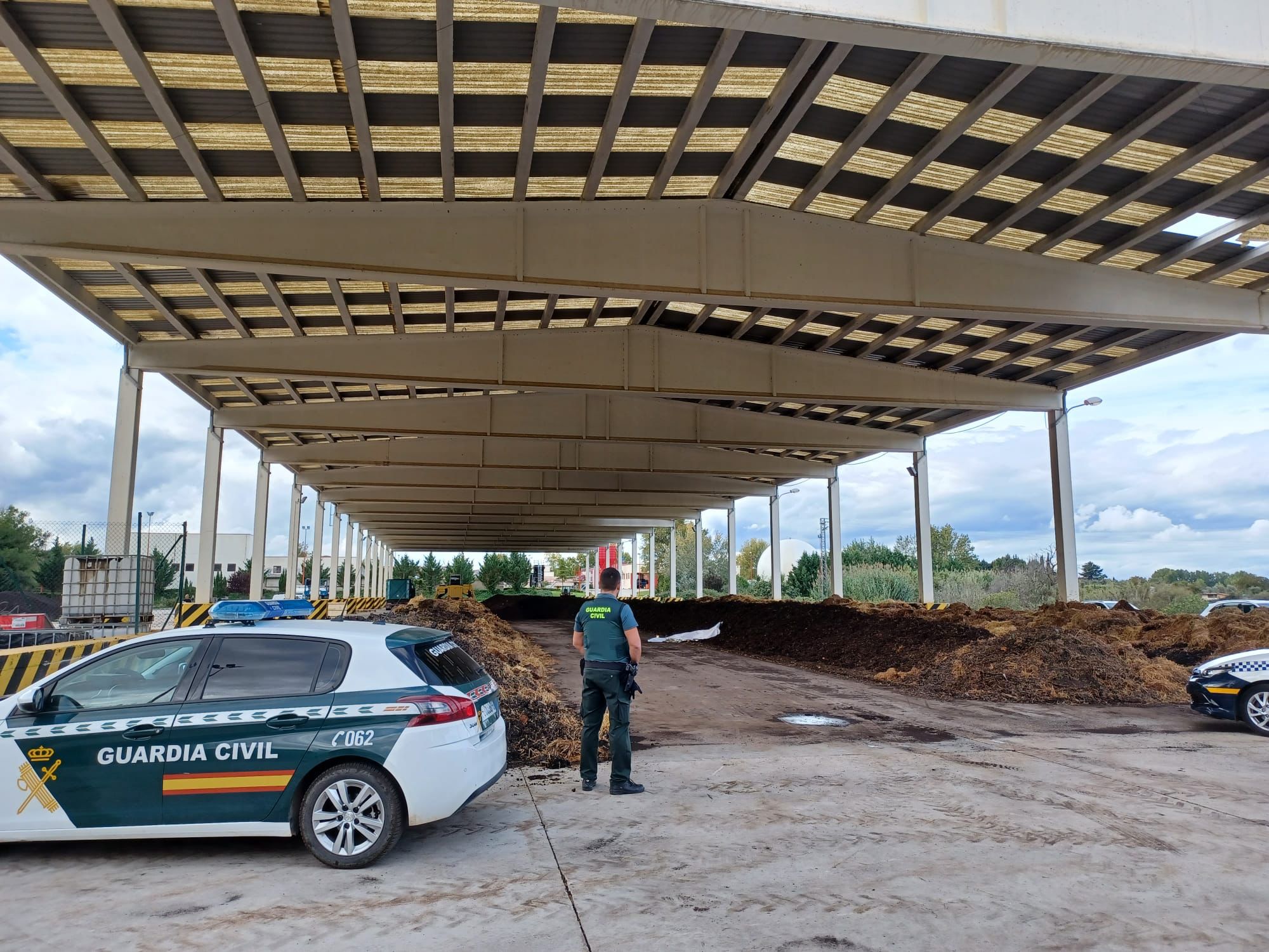 Un operario muere en accidente laboral mientras colocaba placas solares para la depuradora de Calahorra Un operario muere en accidente laboral mientras colocaba placas solares para la depuradora de Calahorra