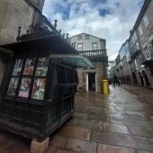 El kiosko de O Toural cierra tras 124 años de historia en Compostela entre muestras de cariño y nostalgia de los santiagueses