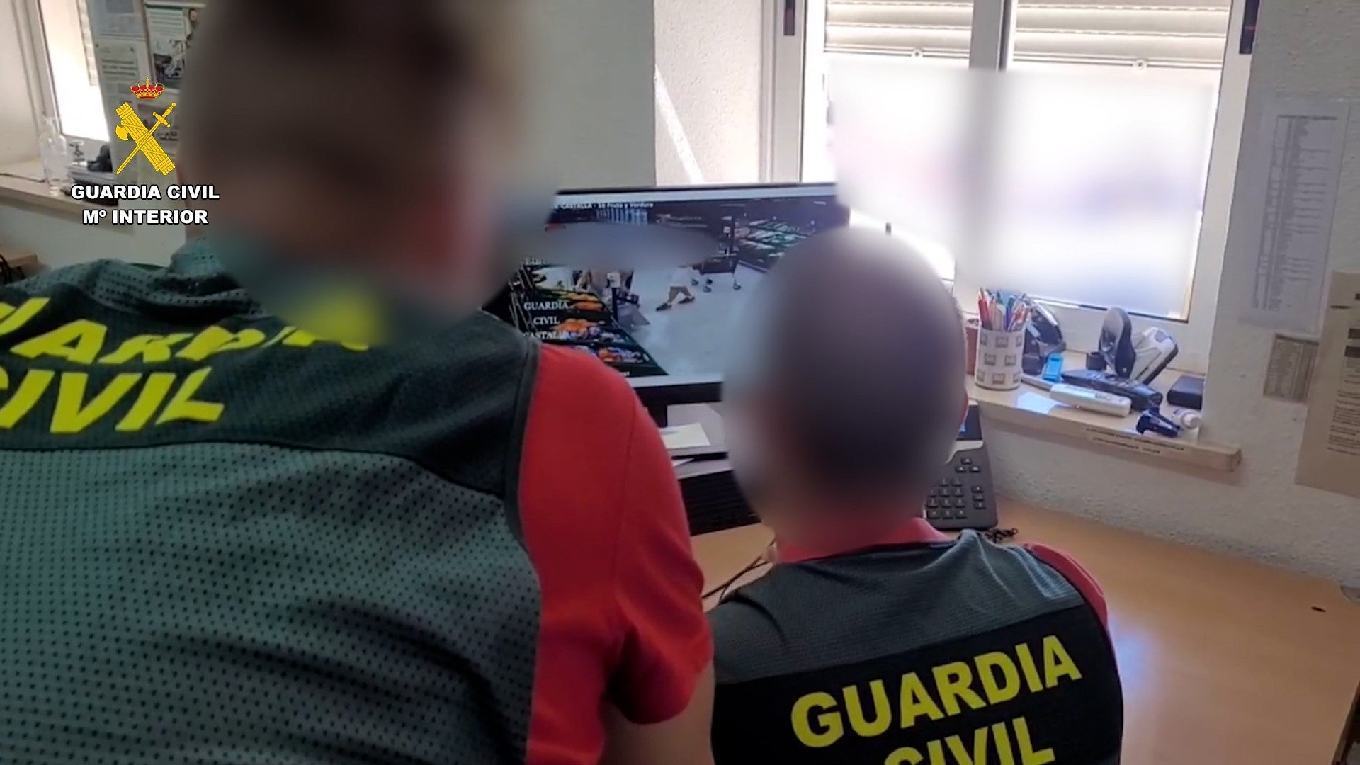 La Guardia Civil detiene en Elda a un escurridizo ladrón que actuó en supermercados de Aspe y Petrer, entre otras localidades La Guardia Civil detiene en Elda a un escurridizo ladrón que actuó en supermercados de Aspe y Petrer, entre otras localidades