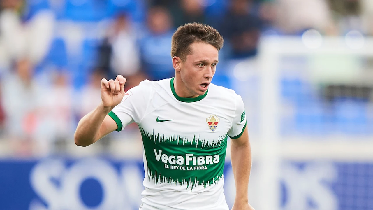 Borja Garcés, en el partido del Elche CF frente al Huesca