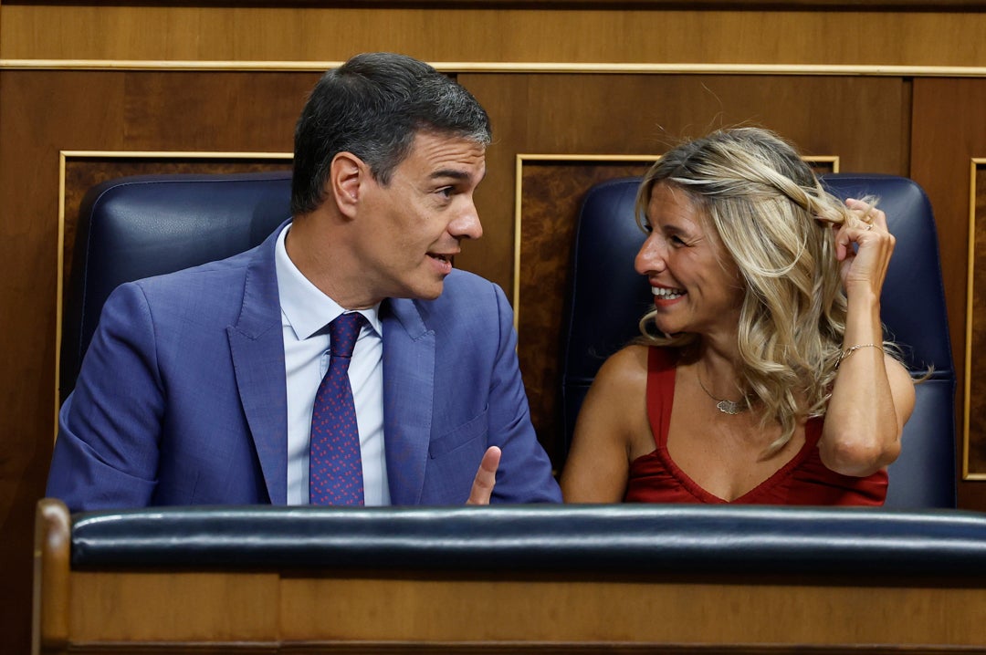 PSOE y Sumar alcanzan un acuerdo para un nuevo gobierno de coalición que incluye la reducción de la jornada laboral PSOE y Sumar alcanzan un acuerdo para un nuevo gobierno de coalición que incluye la reducción de la jornada laboral