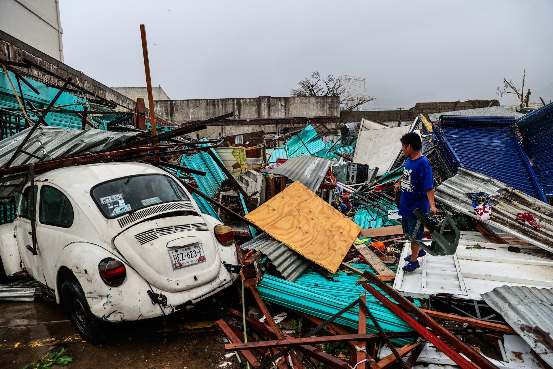 El huracán Otis deja 27 muertos y cuatro desaparecidos a su paso por México El huracán Otis deja 27 muertos y cuatro desaparecidos a su paso por México