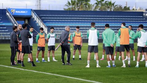 El M&aacute;laga en un entrenamiento