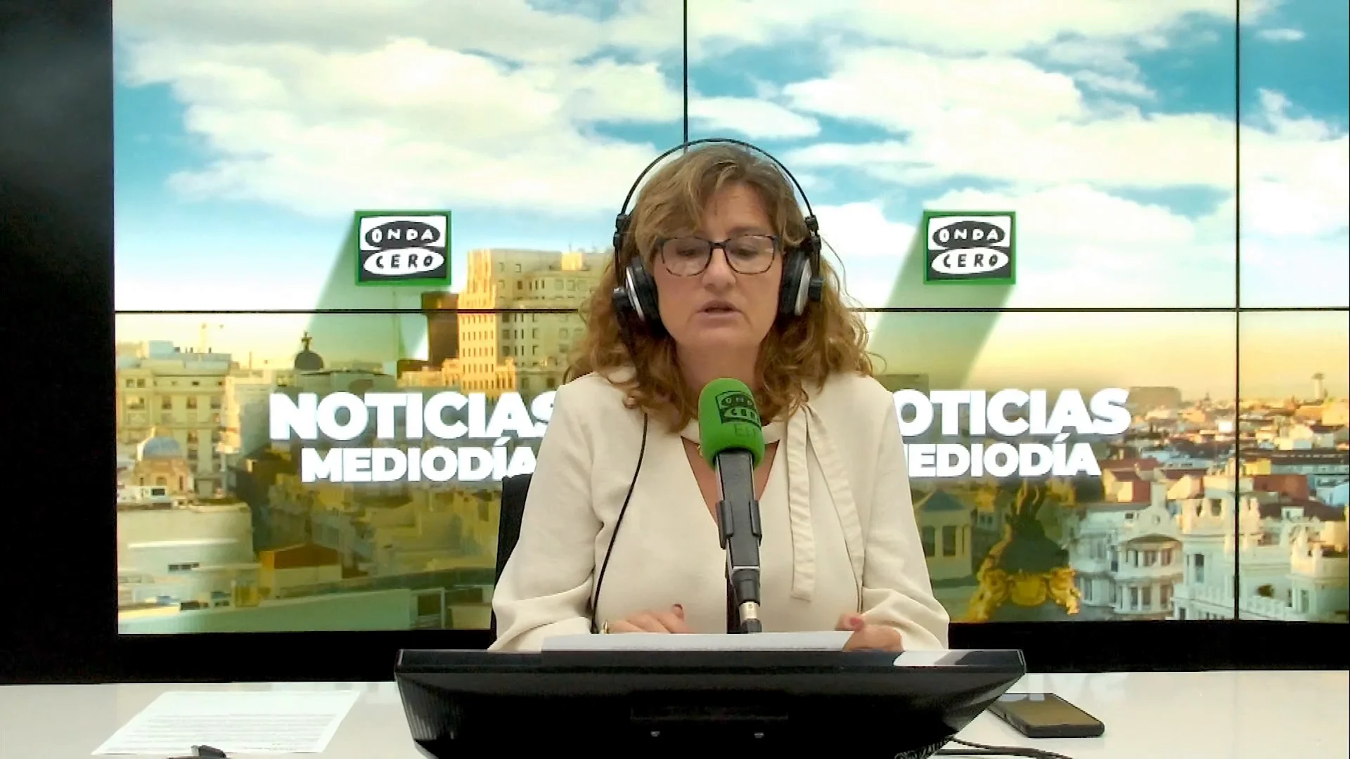 Elena Gijón: "El Ministerio de Escrivá reparte a los inmigrantes sin plan integral para atenderlos y sin propuestas"