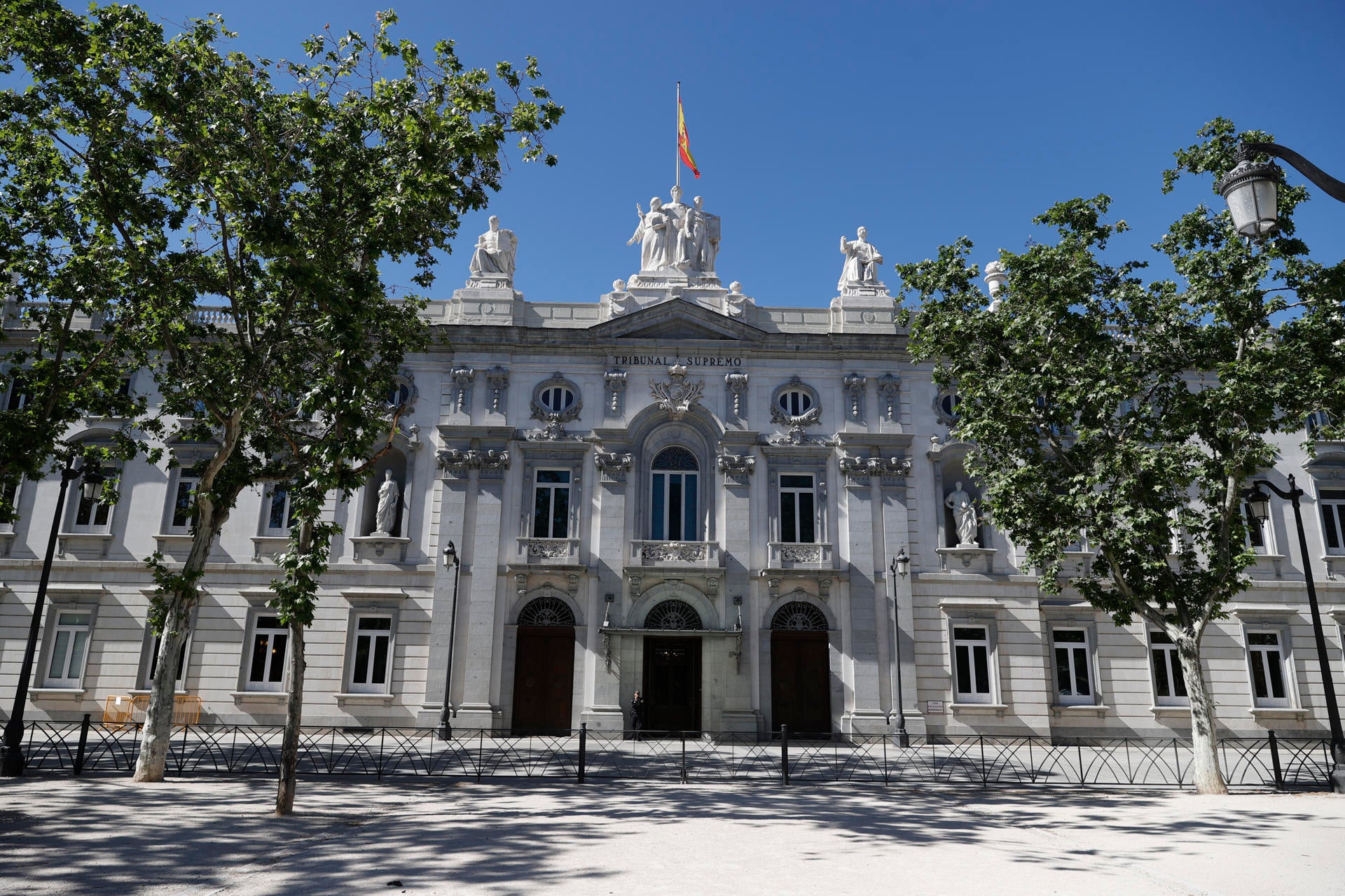 El Tribunal Supremo reconoce a las parejas de hecho el acceso al título de familia numerosa El Tribunal Supremo reconoce a las parejas de hecho el acceso al título de familia numerosa