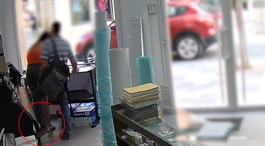 Detenido por realizar grabaciones de índole sexual con una cámara oculta en su calzado Detenido por realizar grabaciones de índole sexual con una cámara oculta en su calzado