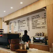 Imagen de archivo de una cafetería Imagen de archivo de una cafetería