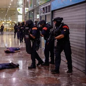 Los Mossos completan en Sants el mayor simulacro de ataque terrorista en la historia de Cataluña Los Mossos completan en Sants el mayor simulacro de ataque terrorista en la historia de Cataluña