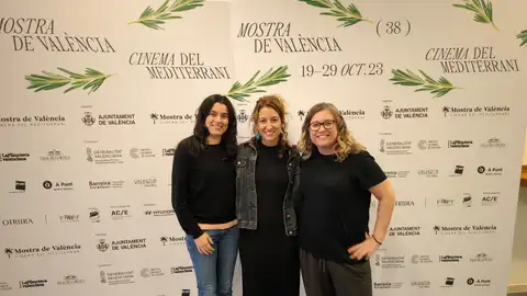 Eli Trilles, Natalia Guerrero junto con la directora de 'Les vacances de Mara', Elena Escura. Eli Trilles, Natalia Guerrero junto con la directora de 'Les vacances de Mara', Elena Escura.