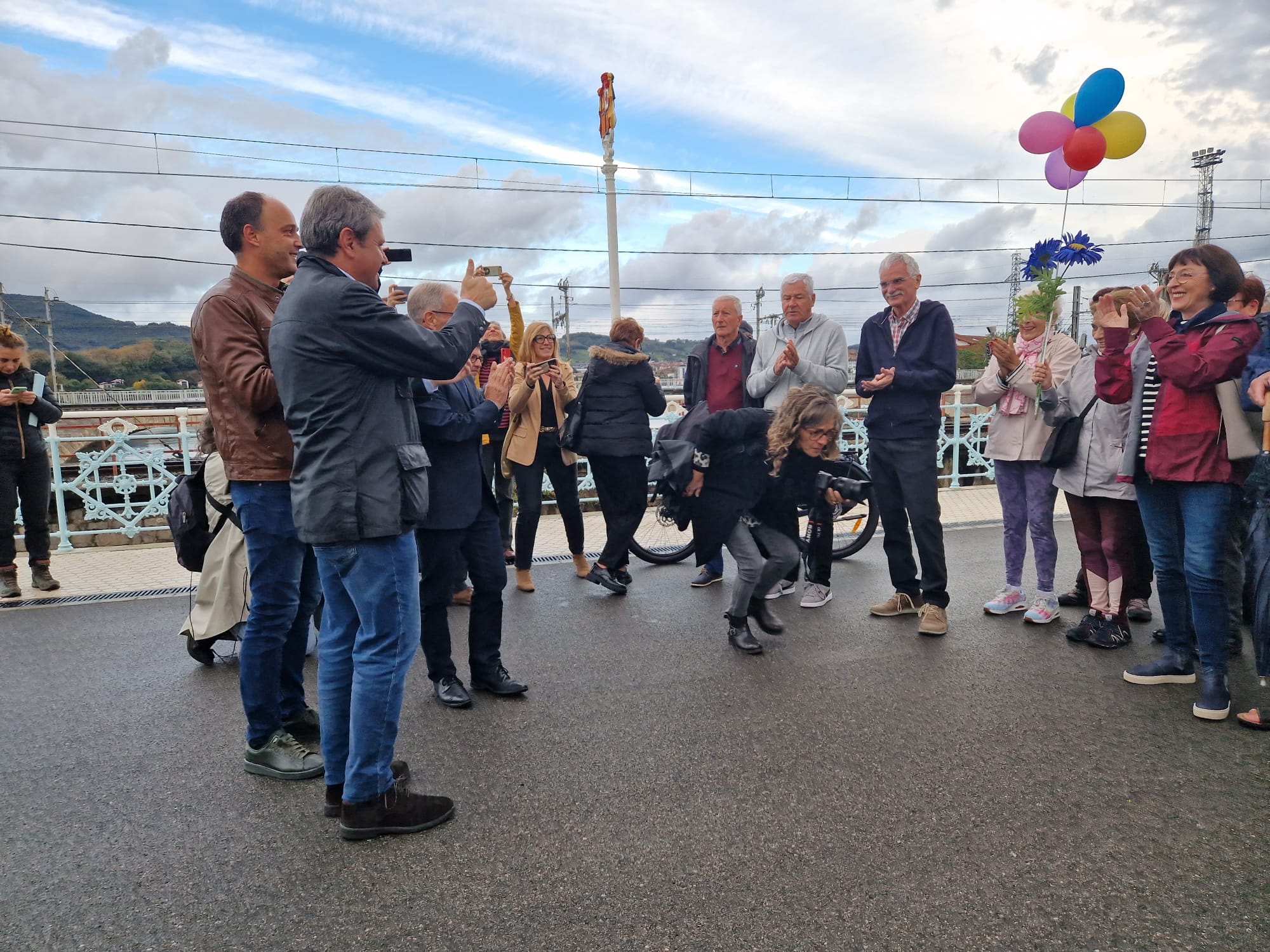 Santano: " La reapertura del puente Avenida de Irun supone el fin de una página negra en la historia " Santano: " La reapertura del puente Avenida de Irun supone el fin de una página negra en la historia "