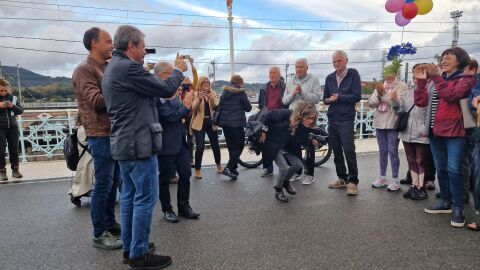 Alcaldes y ciudadanos &quot;celebran&quot; la apertura 