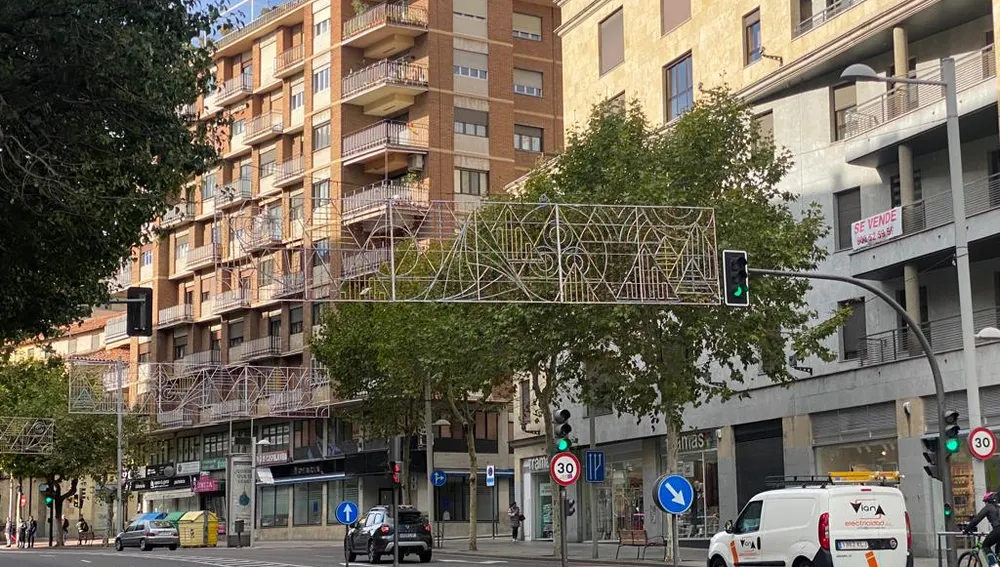 Decoración de la avenida de Mirat Decoración de la avenida de Mirat