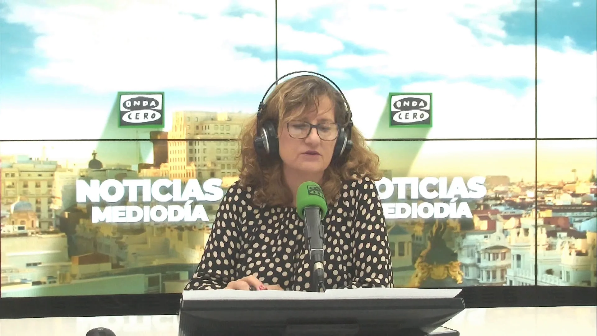 Elena Gijón: "Es posible que Sánchez gestione con tranquilidad la indignación ciudadana desde Moncloa" Elena Gijón: "Es posible que Sánchez gestione con tranquilidad la indignación ciudadana desde Moncloa"