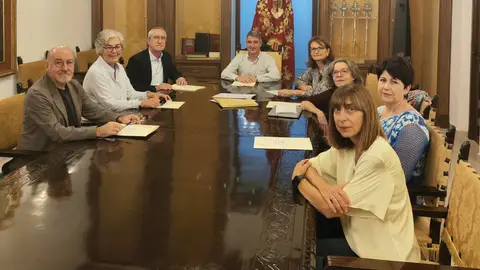 Javier González Calero Ródenas gana el XVI Premio Internacional de Poesía para Niñas y Niños Ciudad de Orihuela Premio poesia